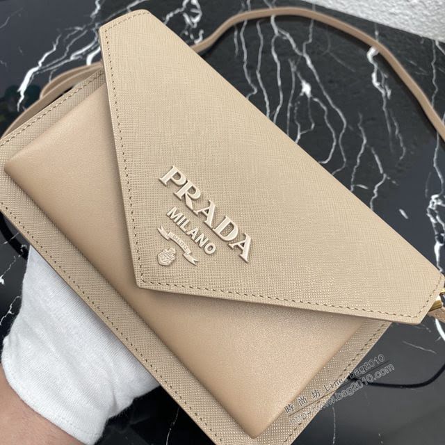 prada女包 普拉達新款女士斜挎包 1BP020 Prada單肩小包 Saffiano皮 Prada翻蓋包  pyd2360